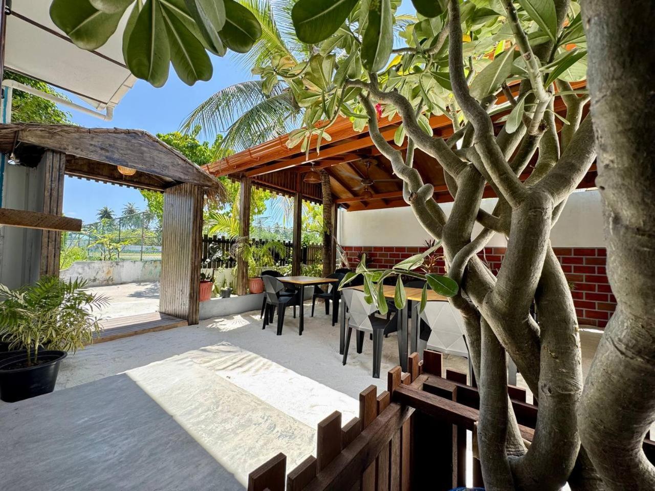 Seascape Retreats Dhigurah Otel Dhigurah  Dış mekan fotoğraf