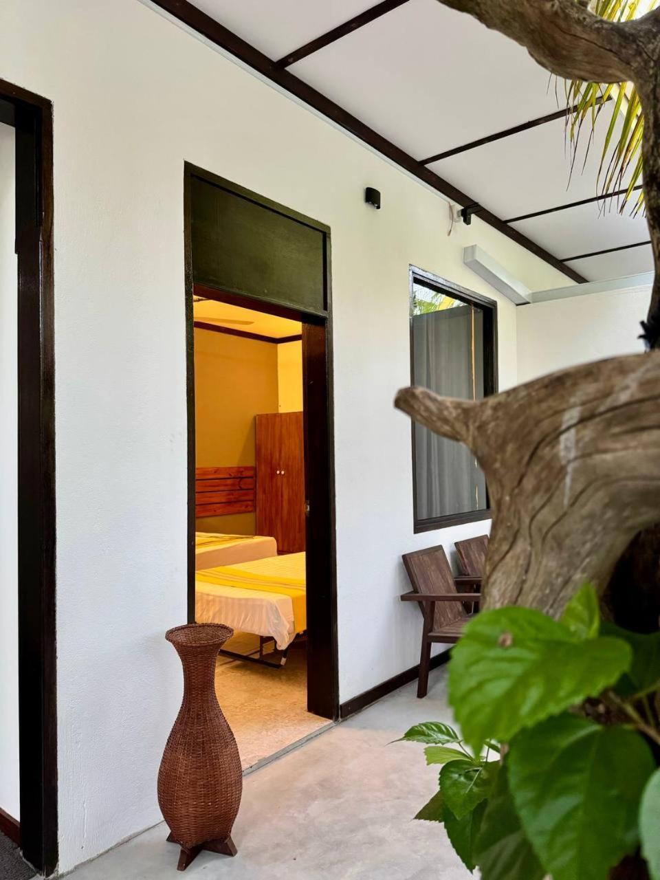 Seascape Retreats Dhigurah Otel Dhigurah  Dış mekan fotoğraf