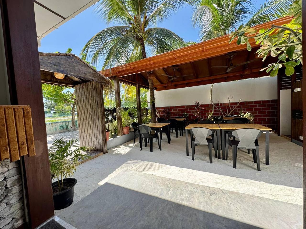 Seascape Retreats Dhigurah Otel Dhigurah  Dış mekan fotoğraf